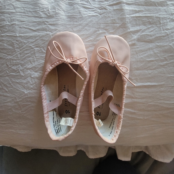 Danskin Ballet shoes - Picture 10 of 11